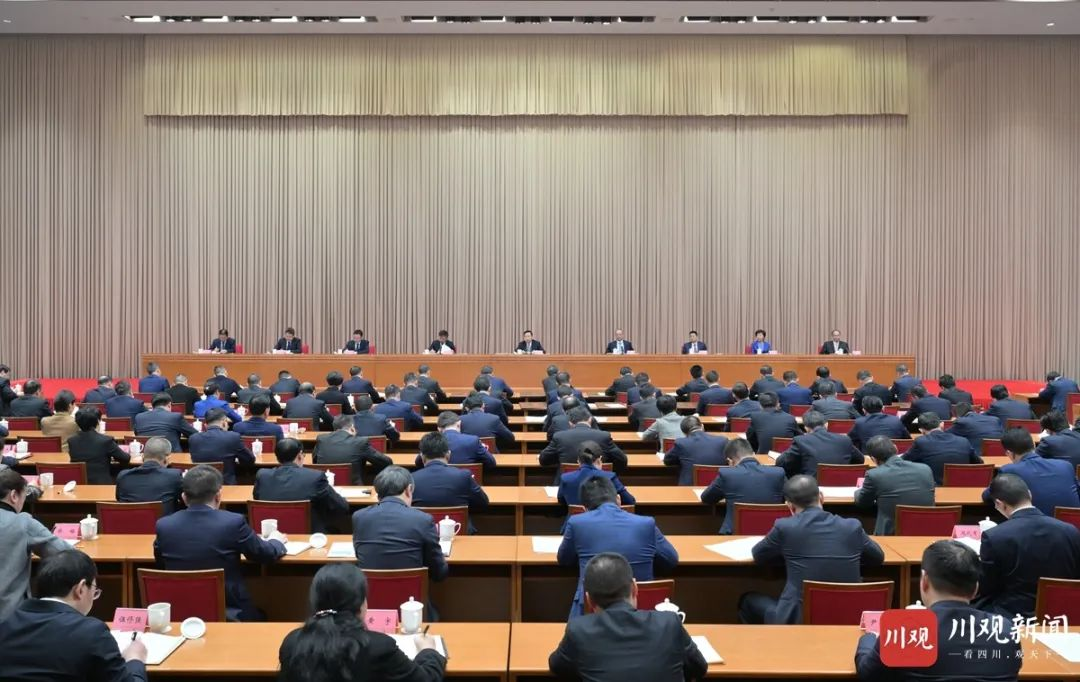 王晓晖在省委农村事情聚会上强调：：：在推进墟落振兴上周全发力，，加速实现由农业大省向农业强省转变