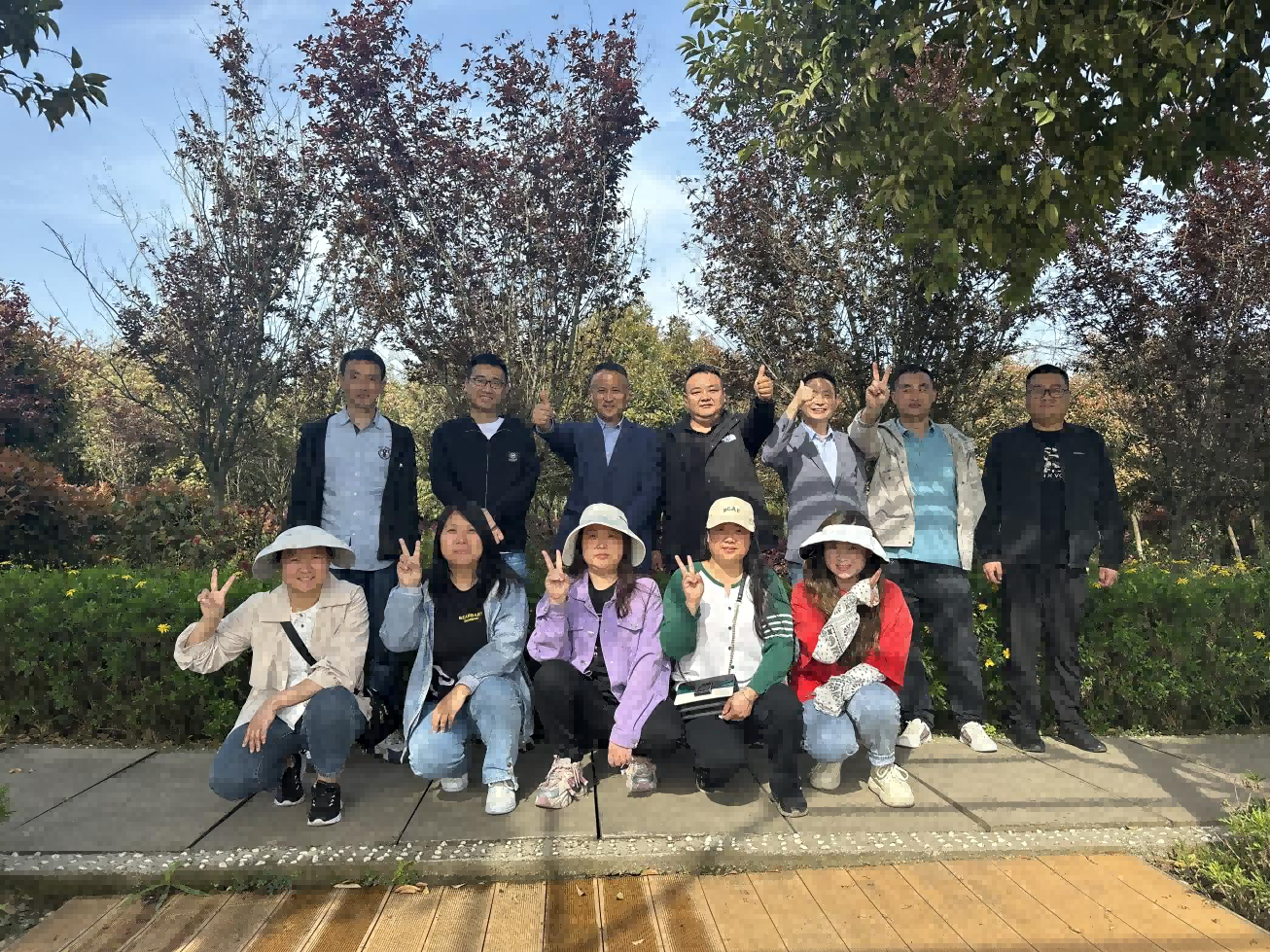 川北公司开展“踏青赏春，，，拥抱自然”主题工会活动