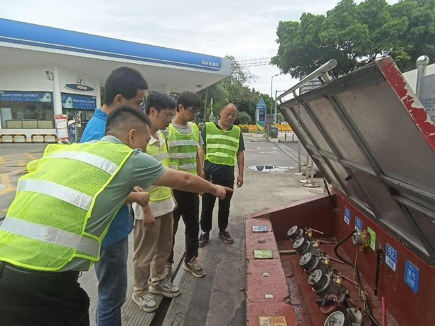 成都片区开展五一节前清静大检查