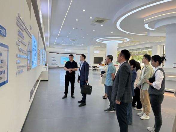 中国邮政集团广循分公司与西大农科公司开展相助交流